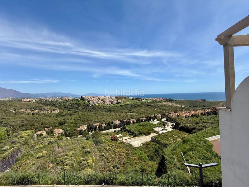 Foto b214d7fa-186c-4af6-b7fb-98f54f53b2a3. Rent penthouse with heating pool in Chullera Manilva