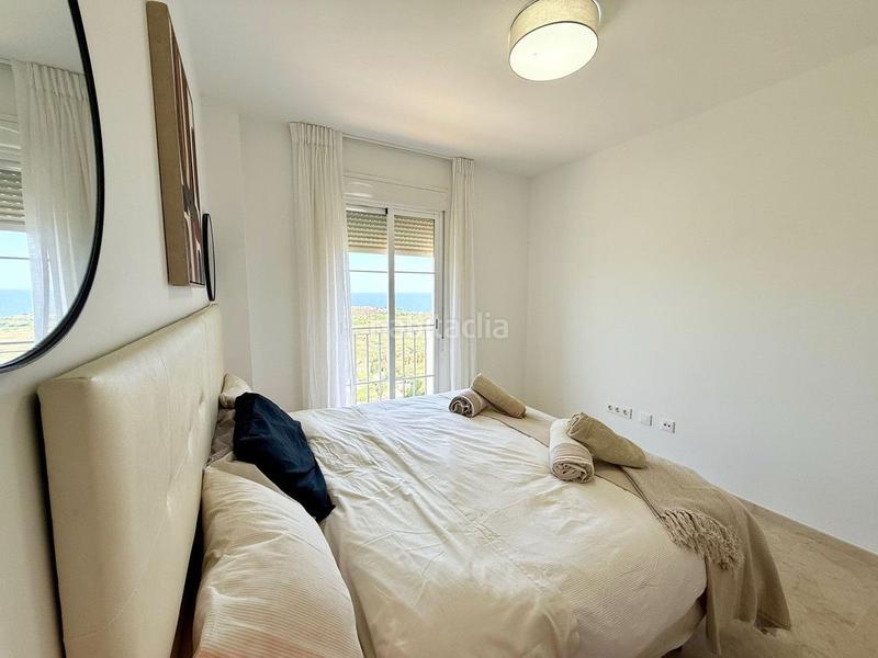 Foto f7453897-64e5-49ad-a1f0-ebad85c502d6. Rent penthouse with heating pool in Chullera Manilva