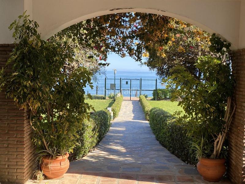 Foto 1e0b6772-a195-4da8-9c41-ec1543ba5102. Affitto piccolo appartamento con riscaldamento piscina in Estepona