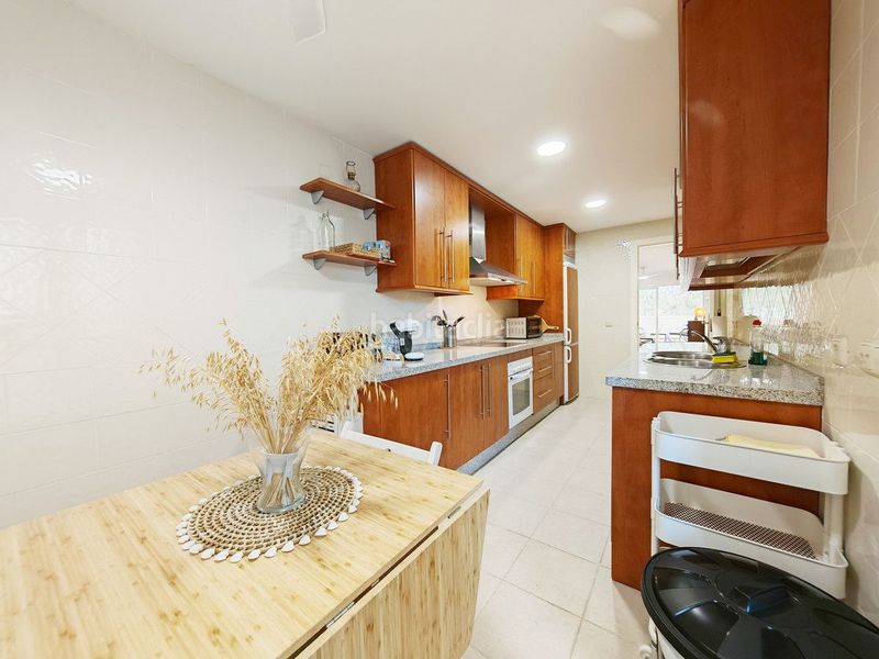 Foto 8dd84e30-1be8-4b1f-9a7c-ebf58cf24754. Lloguer apartament amb calefacció piscina a Elviria Marbella