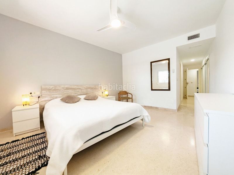Foto f1897936-470f-48e4-b5e7-f3326f6ab083. Lloguer apartament amb calefacció piscina a Elviria Marbella