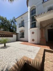 Lloguer Xalet a Costabella. Fantástica villa en costabella, marbella