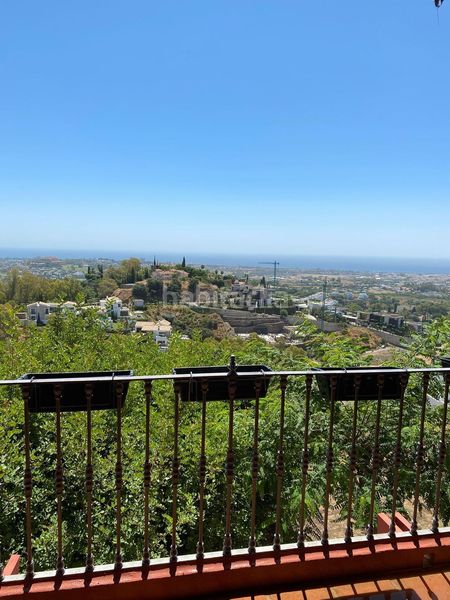 Foto 56766e47-b60a-496d-9fe2-0554057ed938. Apartament amb calefacció piscina a La Quinta Benahavís