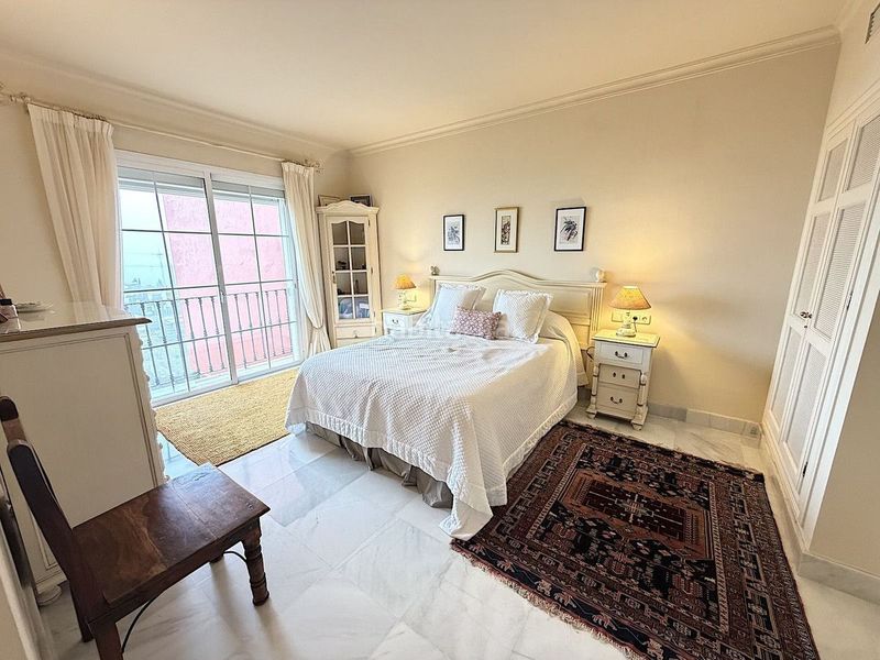 Foto 5e68f85a-bc69-4767-9848-bd02a0fb6bab. Apartament amb calefacció piscina a La Quinta Benahavís