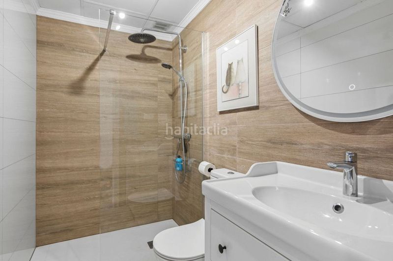 Foto 2e88a324-2670-4e07-bad2-43c6057593eb. Apartament amb calefacció piscina a Santa María Marbella