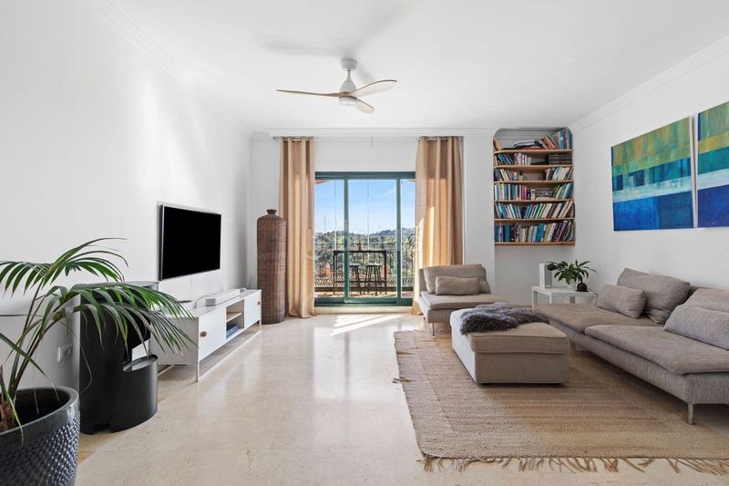 Foto a9c5d8a8-16b6-4ff8-a28c-3c3ea30186dc. Apartament amb calefacció piscina a Santa María Marbella