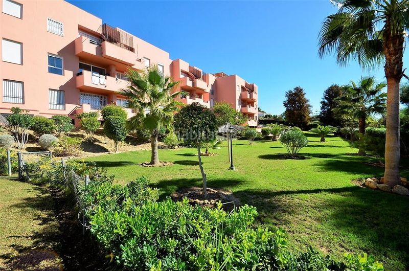 Foto 0c3cab3b-3c94-4464-9379-791a162b4b26. Àtic amb calefacció piscina a Alcorrín Manilva