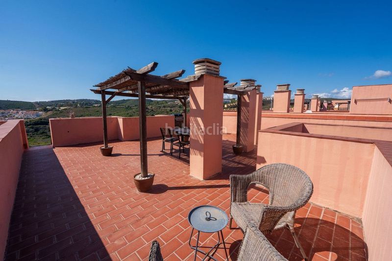 Foto d4bacec2-ea64-407c-b864-b7cd4bd19a85. Àtic amb calefacció piscina a Alcorrín Manilva