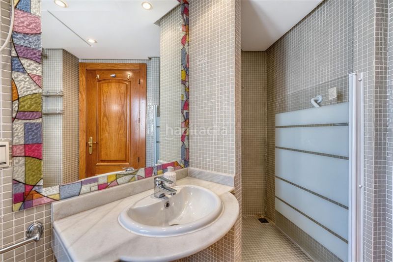 Foto 4bb46eef-f680-45d6-a8a7-a20bbdc02f77. Casa adossada amb calefacció piscina a Costabella Marbella