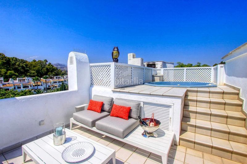 Foto a1ba814a-d543-4fd6-be89-da8ff84ba60f. Àtic amb calefacció piscina a Real de Zaragoza Marbella