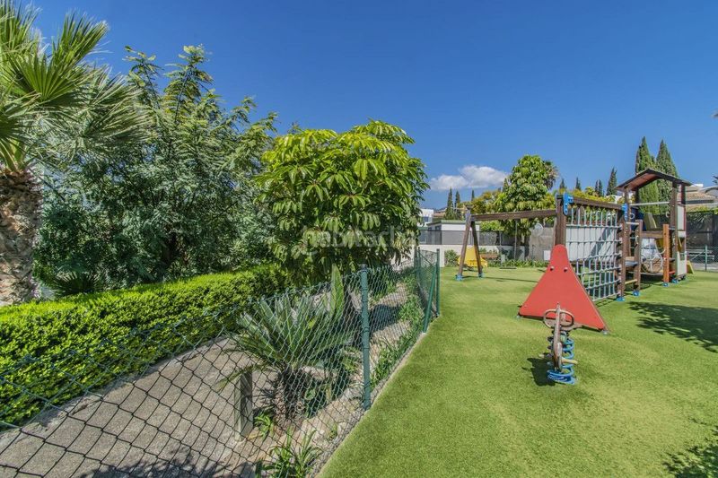 Foto e31efc97-e2d8-4458-ab66-f5a930286974. Apartament amb calefacció piscina a Los Flamingos Benahavís