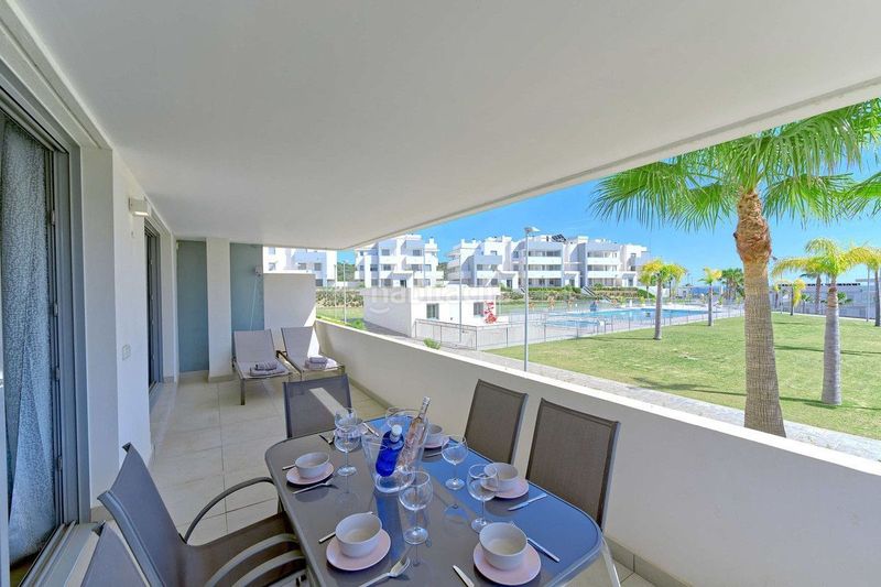 Foto 203aa951-ffe7-4105-a842-ec2664e8a432. Apartament amb calefacció piscina a Buenas Noches Estepona