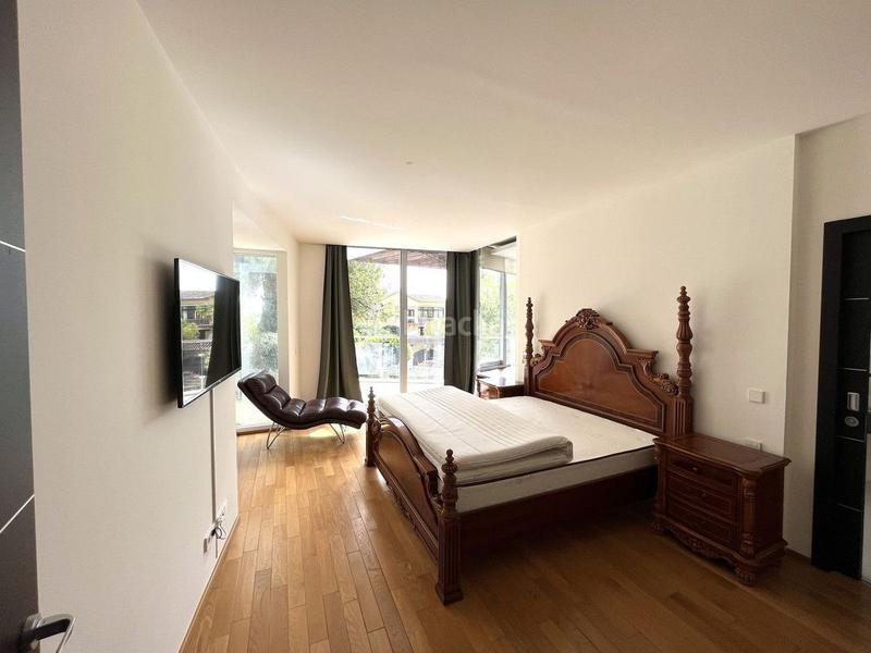 Foto 4053143a-7fe6-4cdb-9895-6ac1bf01b33c. Lloguer casa adossada amb calefacció piscina a Sierra Blanca Marbella