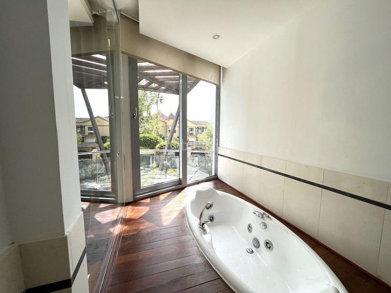 Foto 860c36a0-0010-4087-a99c-a42cee5d4961. Miete reihenhaus mit heizung pool in Sierra Blanca Marbella