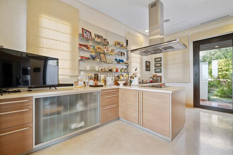 Foto ca09d680-fd39-49e3-8b94-0ac17605de10. Chalet mit heizung pool in La Quinta Benahavís