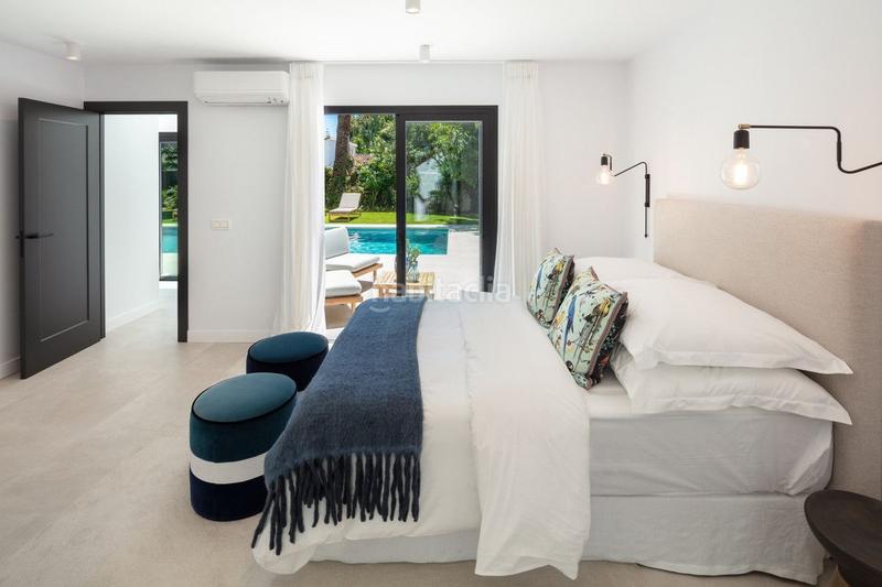 Foto c459b879-514f-4bad-ab42-c4d8a2a04365. Chalet mit heizung pool in Puerto Banús Marbella