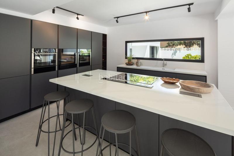 Foto f2c79ee9-15c5-41c1-a146-5e4ff31c905a. Chalet mit heizung pool in Puerto Banús Marbella