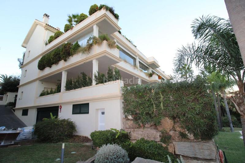 Foto 29d87494-f315-4733-bcfa-377d43338060. Miete dachwohnung mit heizung pool in lomas de Marbella club Marbella