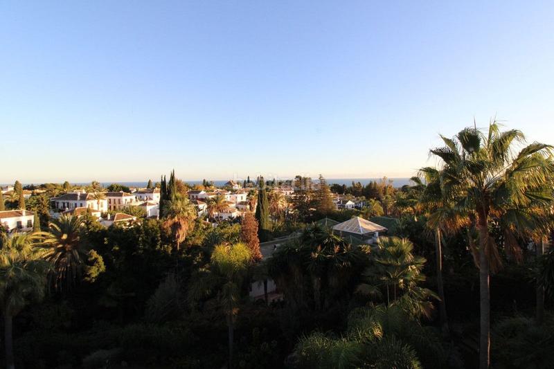 Foto 2a1e2ca7-28b2-4b1b-9463-536974263e00. Miete dachwohnung mit heizung pool in lomas de Marbella club Marbella