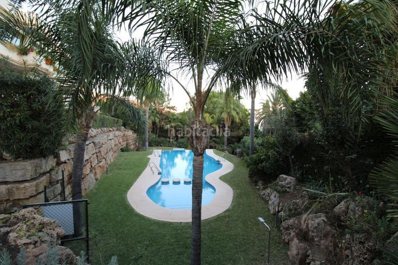 Foto 7f291864-49ba-4046-94ad-75225baed087. Miete dachwohnung mit heizung pool in lomas de Marbella club Marbella