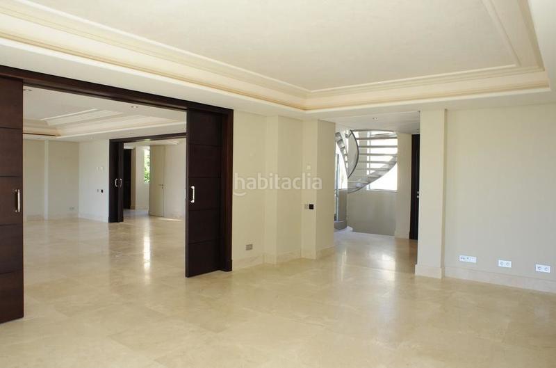 Foto 252b880a-754f-4bb8-8a20-9898a48f927b. Alquiler chalet fantástica villa en Sierra Blanca, en Marbella