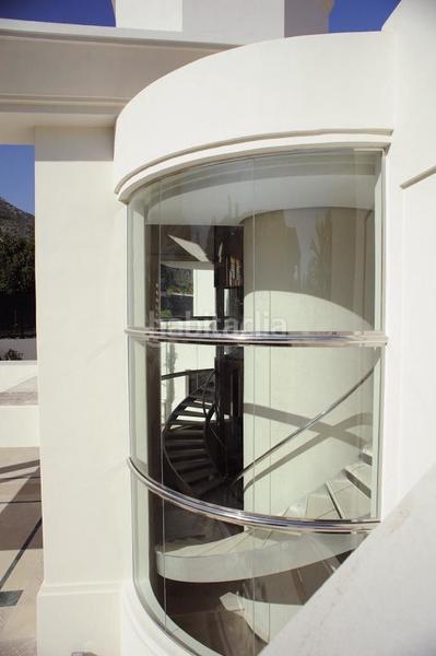 Foto 5f717903-fd9a-4e87-832e-2726db511b87. Alquiler chalet fantástica villa en Sierra Blanca, en Marbella