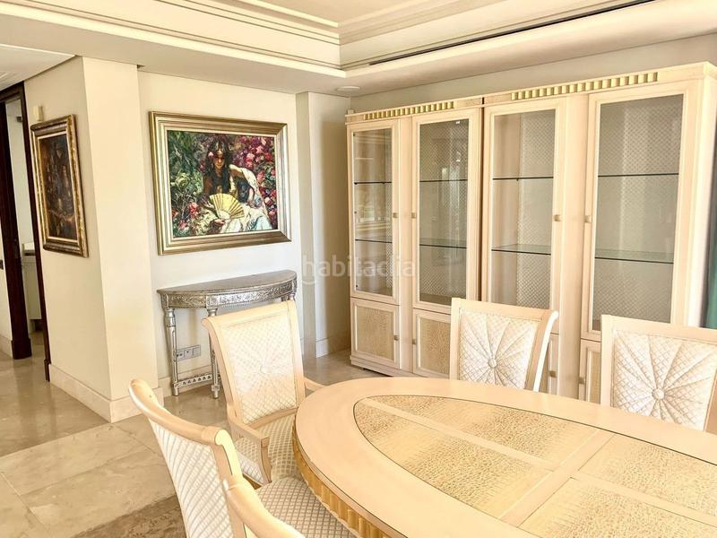 Foto d477e344-9a25-4204-a6a3-d23e15e7a94a. Alquiler chalet fantástica villa en Sierra Blanca, en Marbella