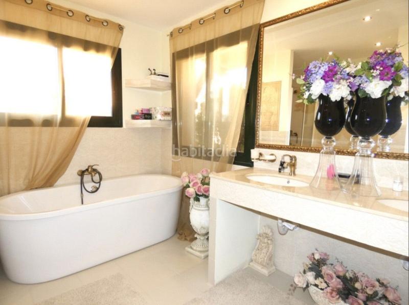 Foto 1e515ca3-9840-40fc-b98e-b6f03f789d2e. Ático estupendo ático en atalaya, en Paraiso - Barronal Estepona