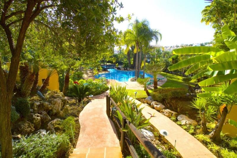 Foto fd9ce7ba-2d9b-46c8-80b3-e16c93dc6382. Ático estupendo ático en atalaya, en Paraiso - Barronal Estepona