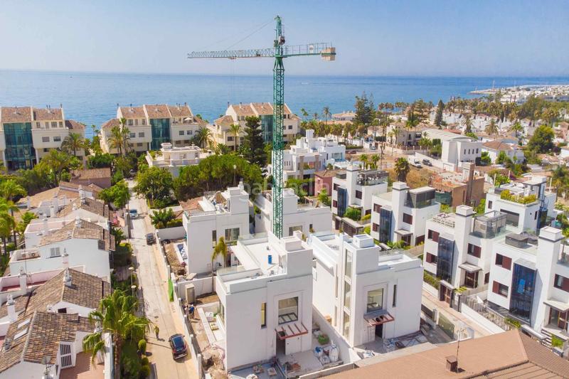 Foto 3efdb896-e465-469d-baa1-2a1b0c5741d7. Chalet fantástica villa de lujo en Las Lomas de Río Verde Marbella