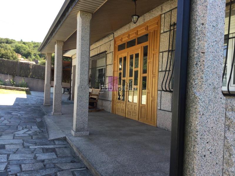 Foto 8dccd08e-3a4b-455e-853c-5afb2766b009. Casa con riscaldamento parcheggio in Lobeira