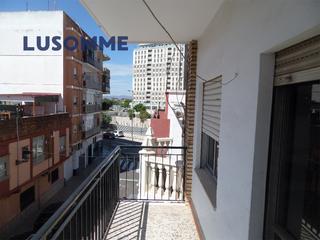 Etagenwohnung  Calle balmes. Sin comisión inmobiliaria. piso de cuatro dormitorios en alzira.