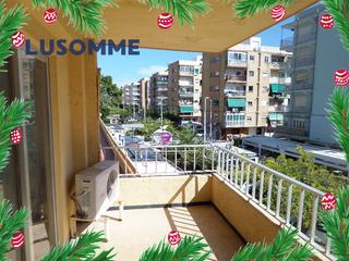 Appartement  Carrer caravel-les. Sin comisión inmobiliaria. piso con piscina comunitaria a 550m d