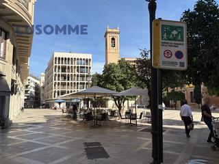 Appartement  Plaça del col·legi del patriarca. Piso reformado de un dormitorio en la xerea, ciutat vella