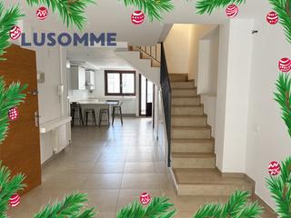 Zweistöckige Wohnung  Plaça del carme. Dúplex de tres dormitorios en el barrio del carmen