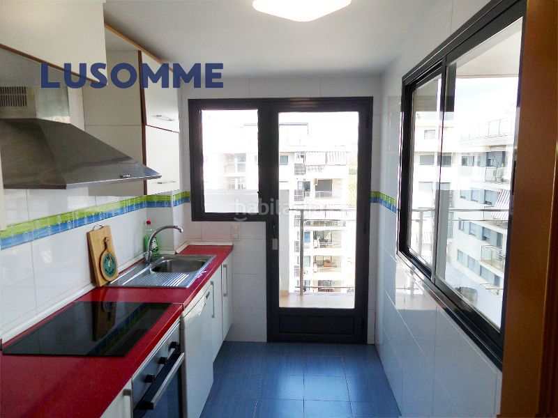 Foto 6e6d3a52-1cbe-4a5f-af9c-5ade415e2f9c. Dúplex a avenida central 20 a Costa Marfil Oropesa del Mar