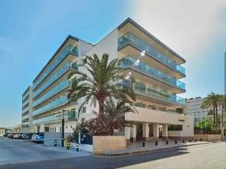 Edifici  Carretera sta eulalia. Hotel ibiza