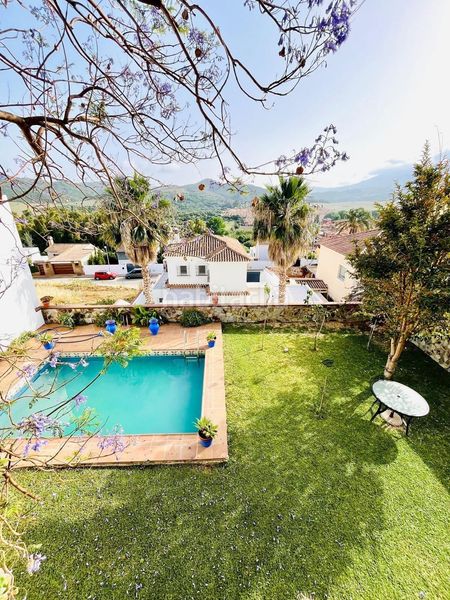 Foto 4dd046af-dcf4-4a84-96c8-0dd4ad8e73bf. Chalet  en getares con piscina privada! en San García Algeciras