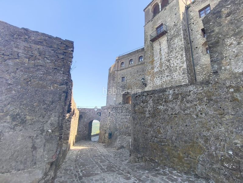 Foto 1609c3fa-c6d0-45e3-be54-5bf23593dc94. Casa a Castellar de la Frontera