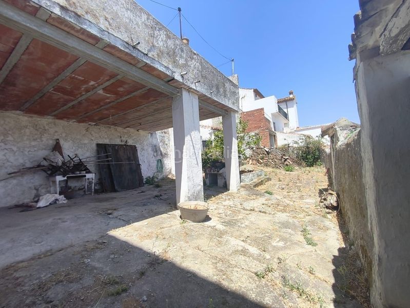 Foto 59fe5640-a5d9-4d97-b0eb-aaf3e95fcad9. Casa amb aparcament a Jimena de la Frontera