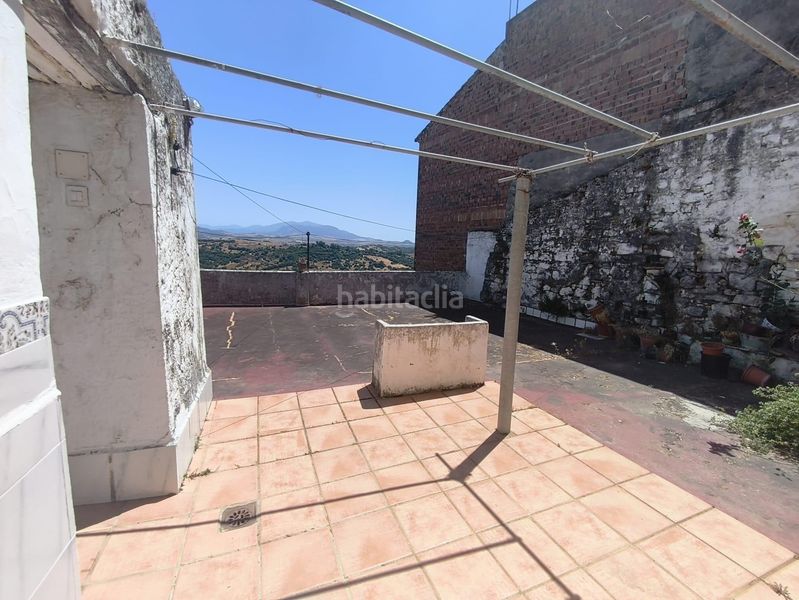 Foto b2157245-6a21-456f-8dfe-574e4c10a202. Casa amb aparcament a Jimena de la Frontera