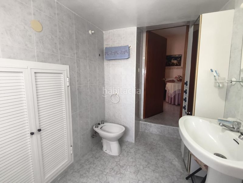Foto b6c3b171-d090-4e6f-849f-84424f6ca6d1. Casa amb aparcament a Jimena de la Frontera
