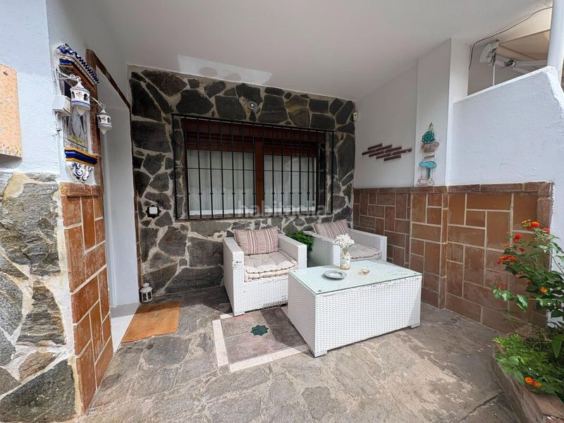 Foto 42957cb4-306d-4ea7-8392-b66df16da636. Casa aparellada amb aparcament piscina a Barrios (Los)