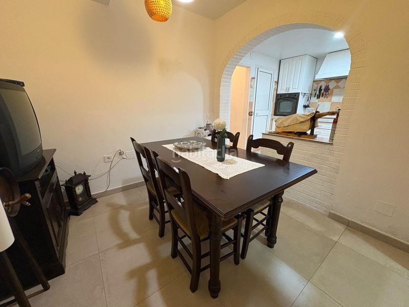 Foto e9870ea4-623a-4b58-aa64-2df2e57dd04f. Casa aparellada amb aparcament piscina a Barrios (Los)