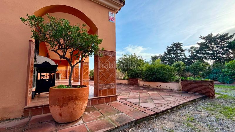 Foto 00e871c5-9632-4d40-b652-bff1e690d1b7. Chalet mit parking pool in El Zabal-Santa Margarita Línea de la Concepción (La)