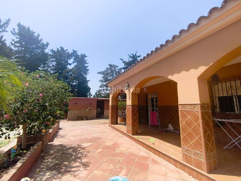 Foto c282cffa-b9b7-4176-bd23-ee2455daf2ff. Chalet mit parking pool in El Zabal-Santa Margarita Línea de la Concepción (La)