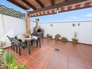 Casa a schiera in San Roque Pueblo. Casa adosada con plaza de garaje!