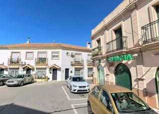 Maison jumelée à Cl perdon 8. Casa en el centro de los barrios!