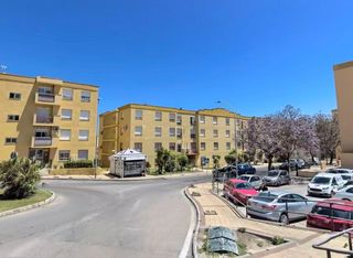 Pis  Calle rosario puerto. En venta piso en san bernabé vivienda vpo!