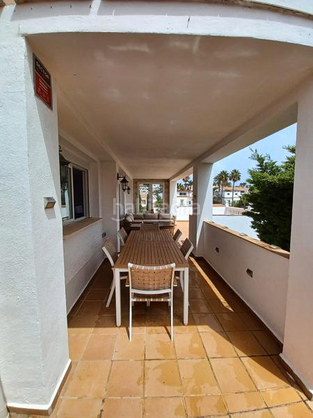 Foto 4177bef3-3ce0-4dca-b5e4-b65b8c5001d9. Location chalet avec cheminée parking piscine dans El Faro de Calaburra - Chaparral Mijas